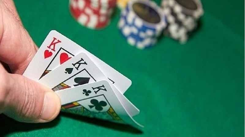 Nghệ Thuật Tố Giả Bài Liêng Sunwin Ăn Tiền Thật Từ Bài Rác