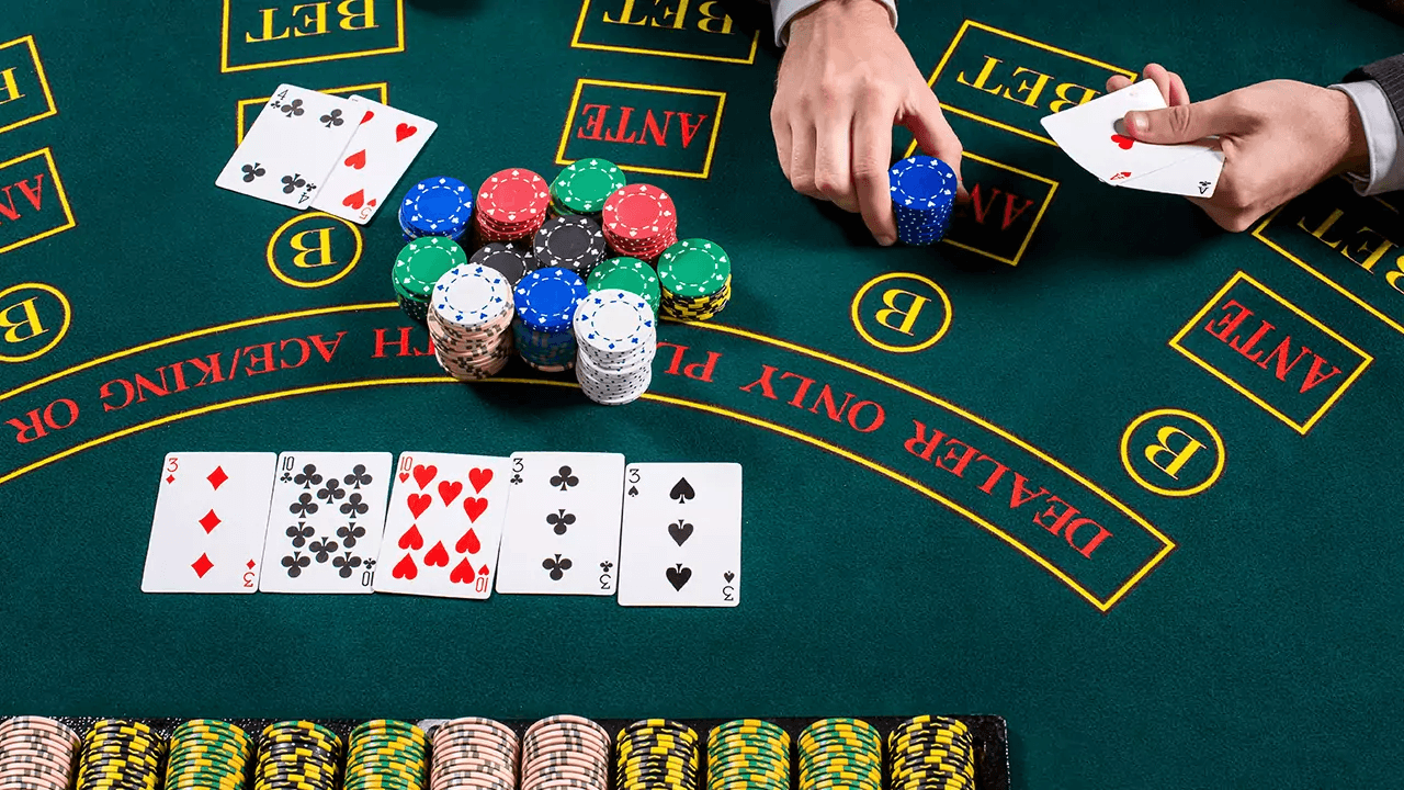 Cách Quản Lý Vốn Khi Chơi Poker Go88 Qua Từng Vòng Cược